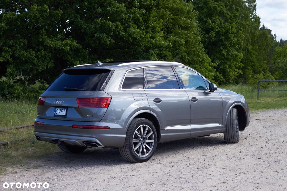 Audi Q7 - 7