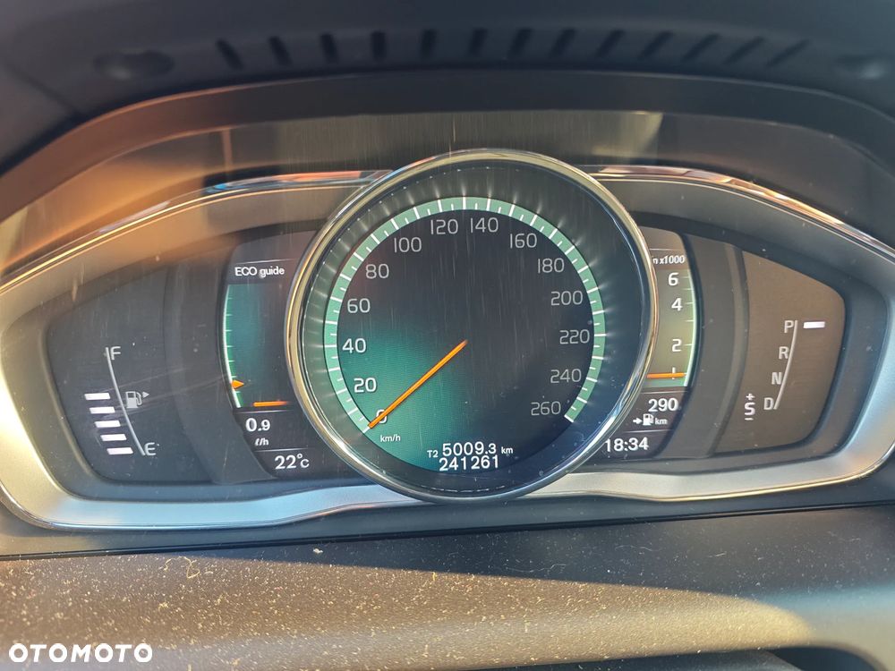 Volvo XC 60 T5 AWD Geartronic Momentum - 8