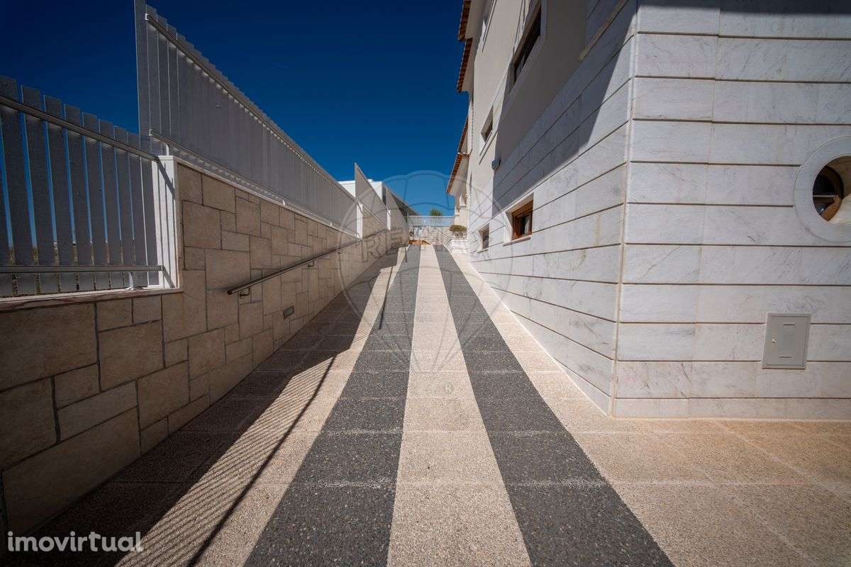 Moradia T5 para venda - Grande imagem: 3/42