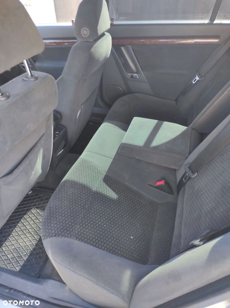 Opel Vectra 1.8 Essentia - 6