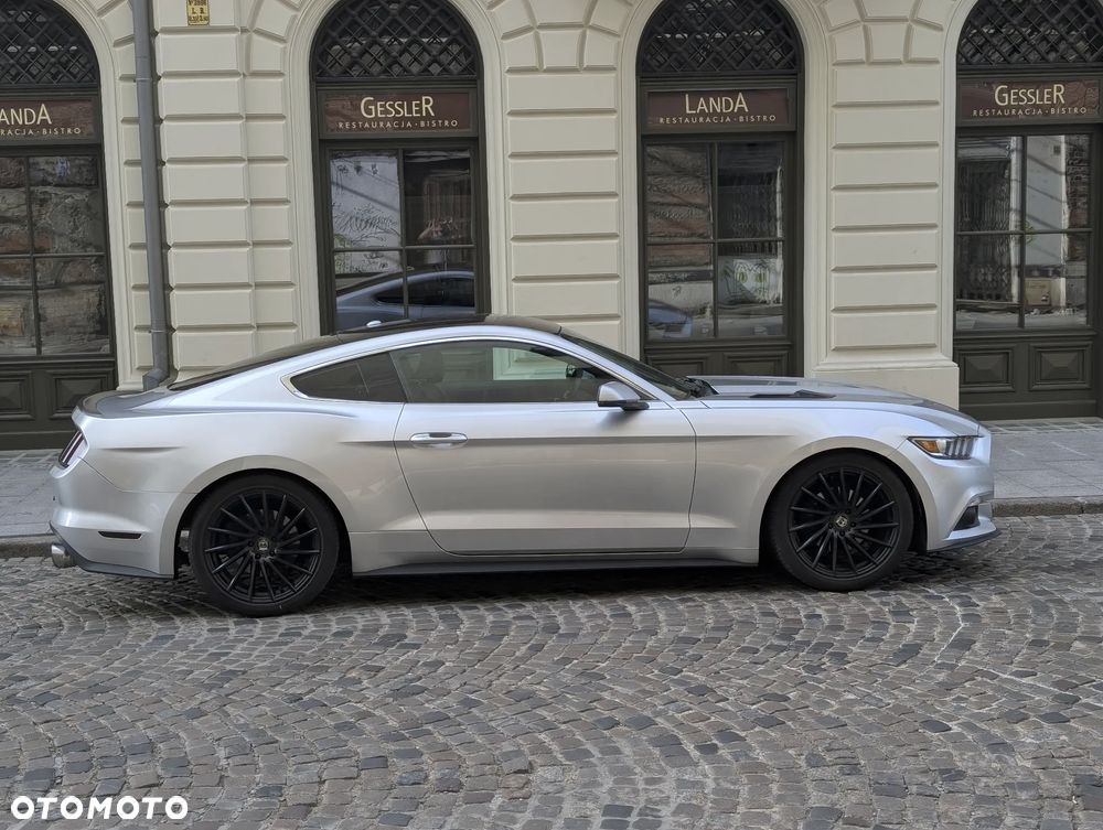 Ford Mustang 2.3 EcoBoost - 14