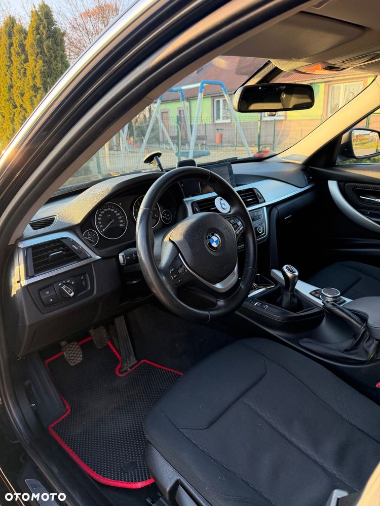 BMW Seria 3 318d Luxury Line - 8