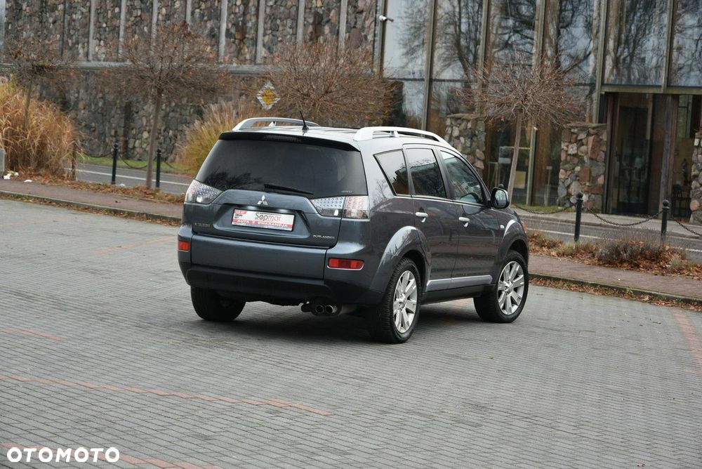 Mitsubishi Outlander - 21