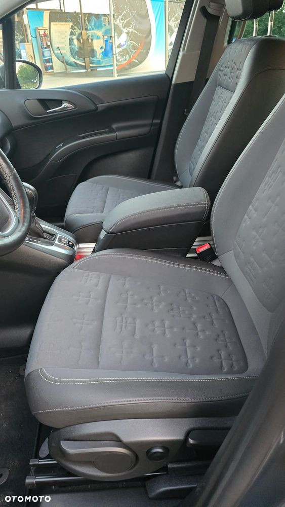 Opel Meriva 1.4 T Cosmo - 13