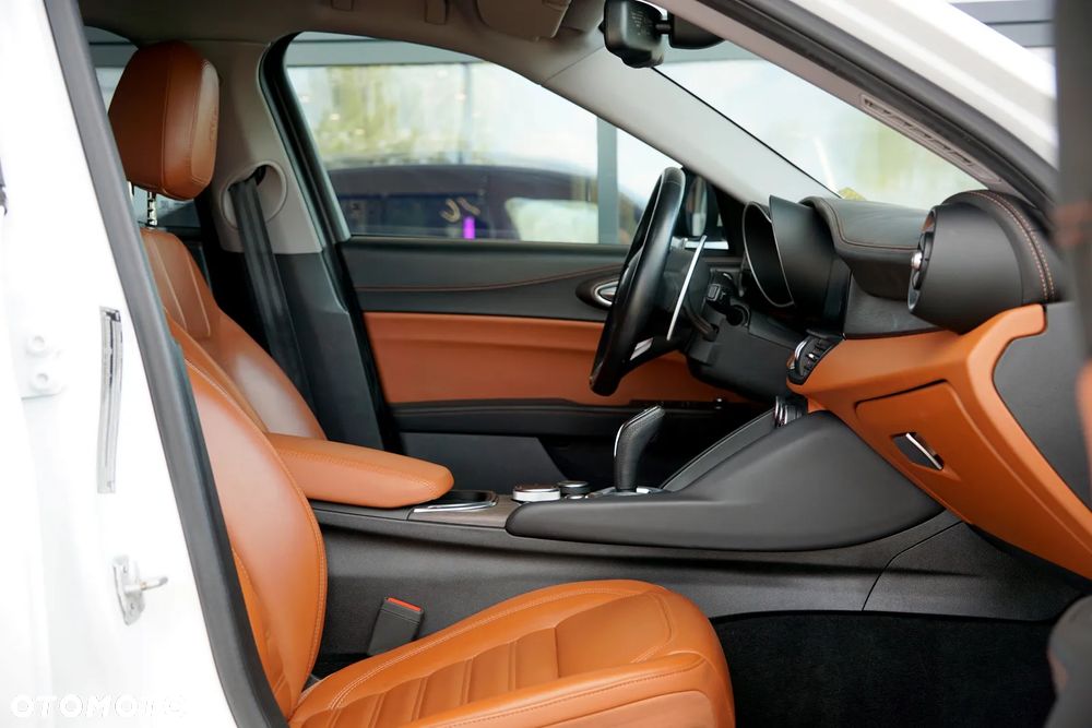 Alfa Romeo Giulia 2.0 Turbo Super - 23