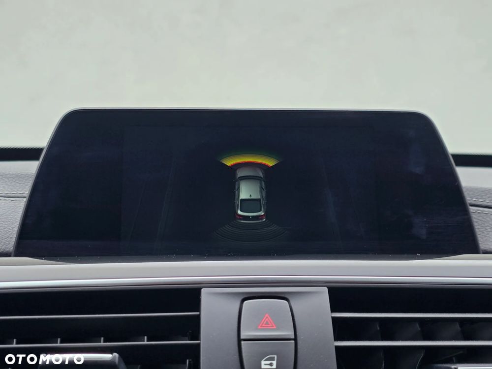 BMW Seria 3 320d xDrive Sport Line - 10