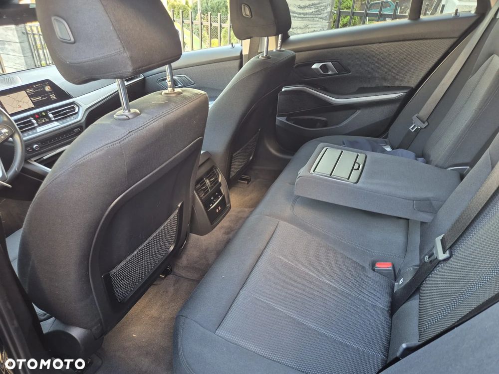 BMW Seria 3 - 12