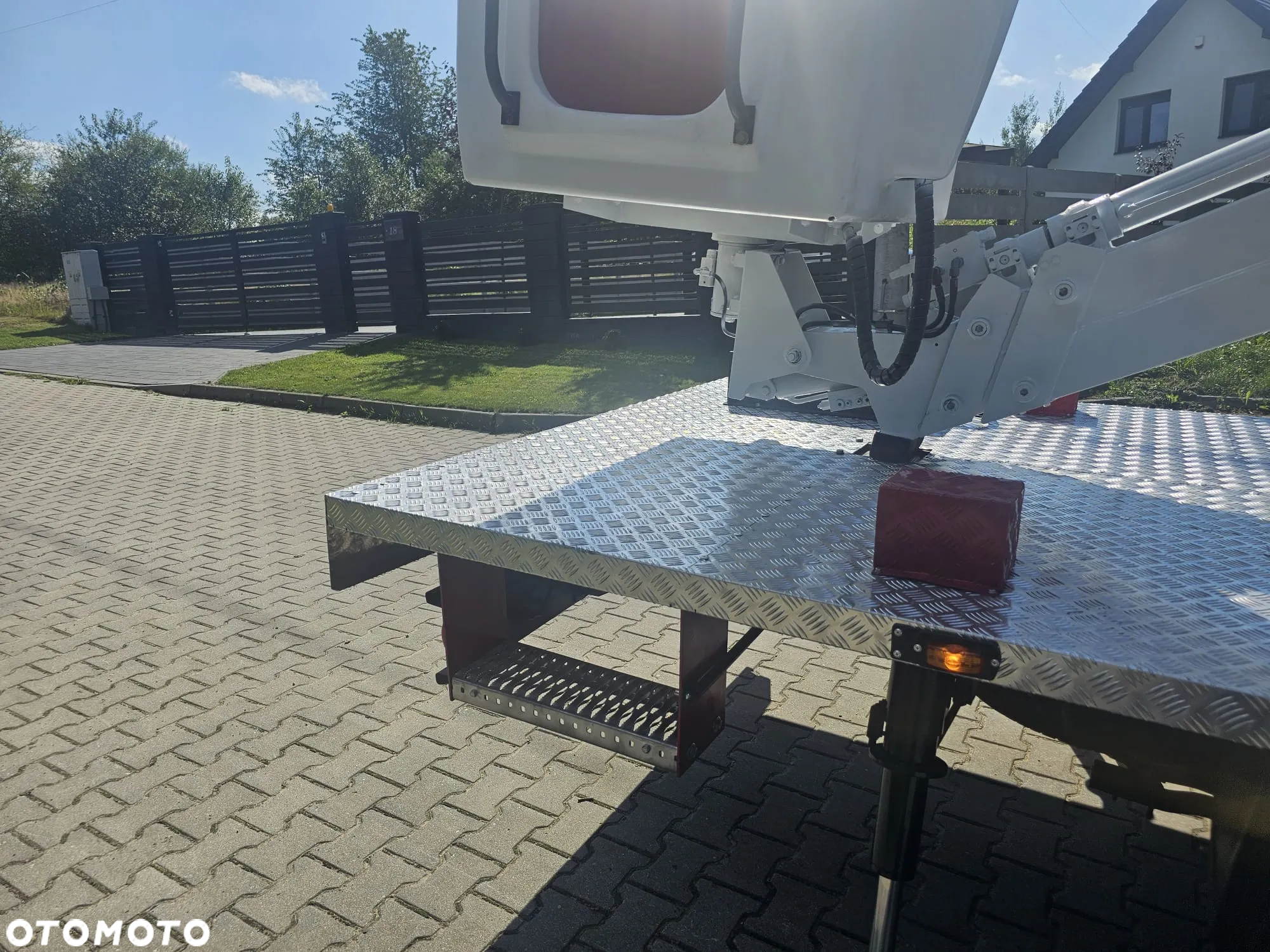Nissan Cabstar. Podnośnik koszowy 16m .udt resurs gwarancja. - 10