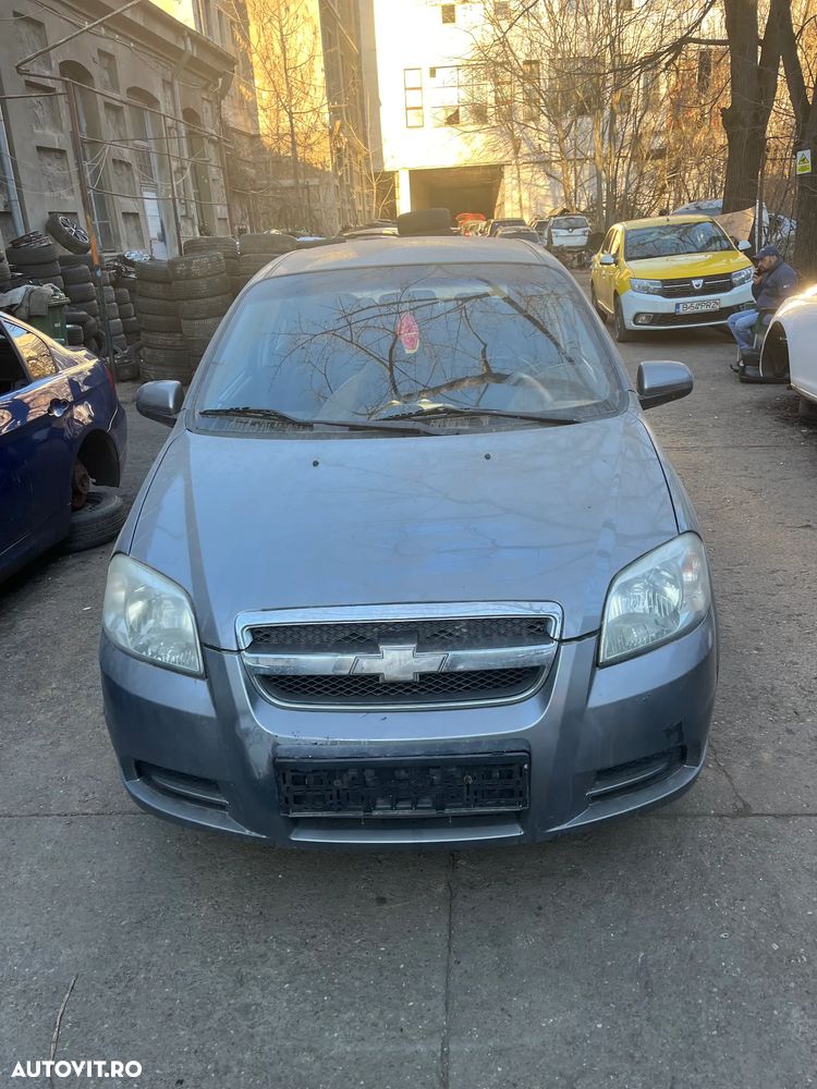 Dezmembrez Chevrolet Aveo gri inchis 1,4 16v 112.000 km 53KW - 2