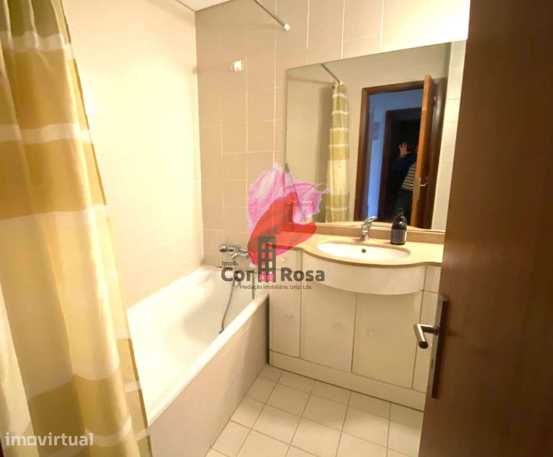 Apartamento T3 com Suíte – Localização Premium junto à Univ... - Grande imagem: 3/19