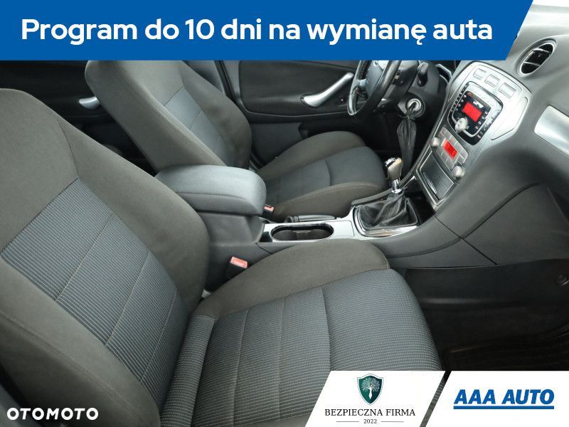 Ford Mondeo - 8