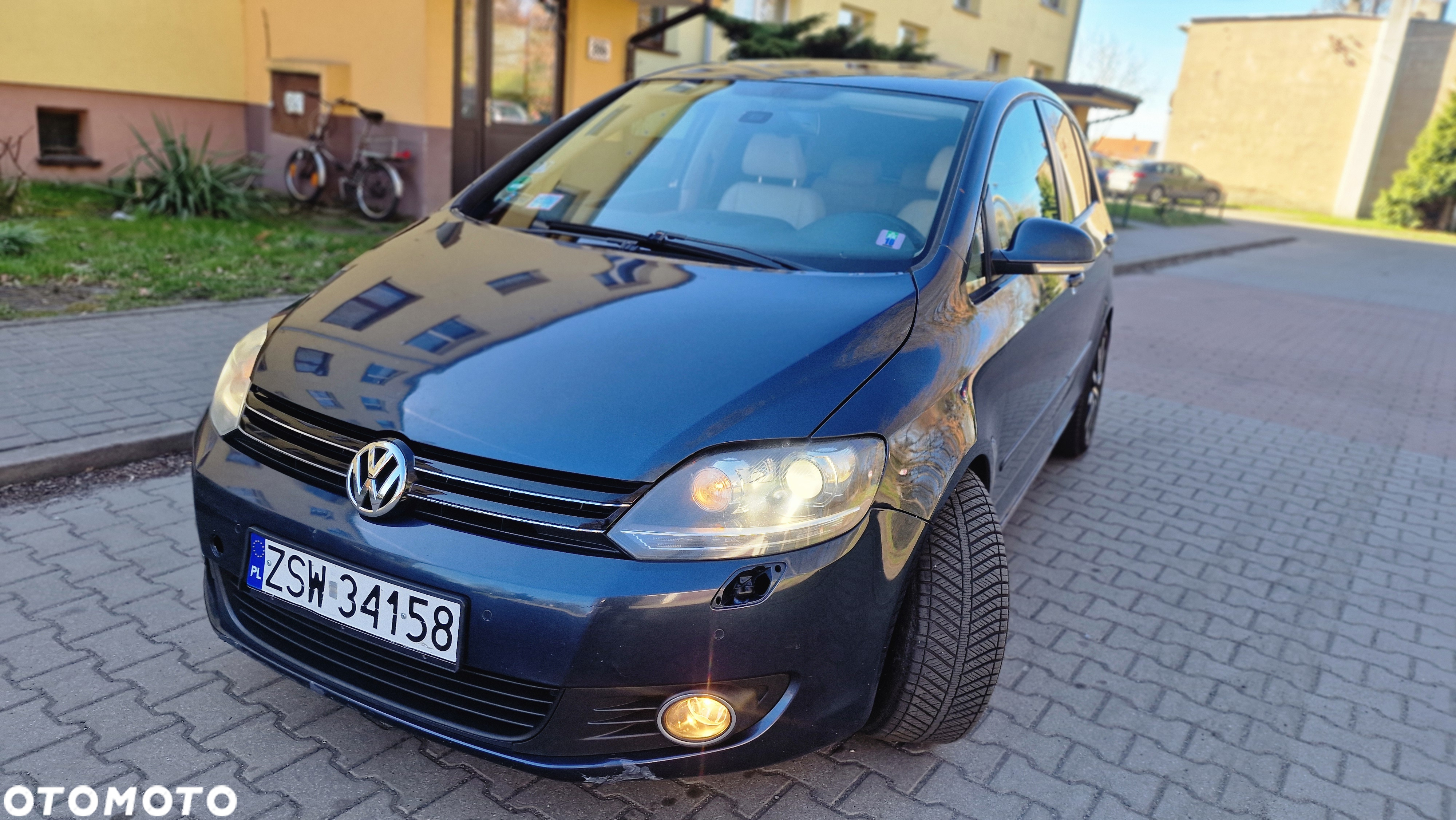 Volkswagen Golf Plus 2.0 TDI Comfortline DSG - 2