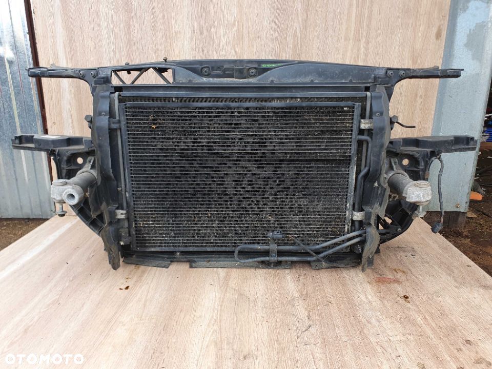 Pas Przedni Wzmocnienie Czołowe Chlodnice Wentylator 2.0 ALT 130KM AUDI A4 B6 Sedan Kombi 8E0805594B
