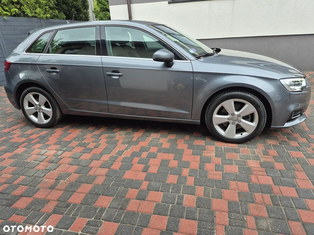 Audi A3 Sportback - 13