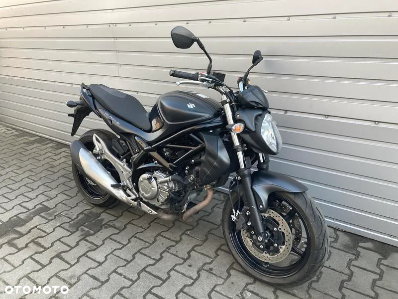 Suzuki Gladius - 7