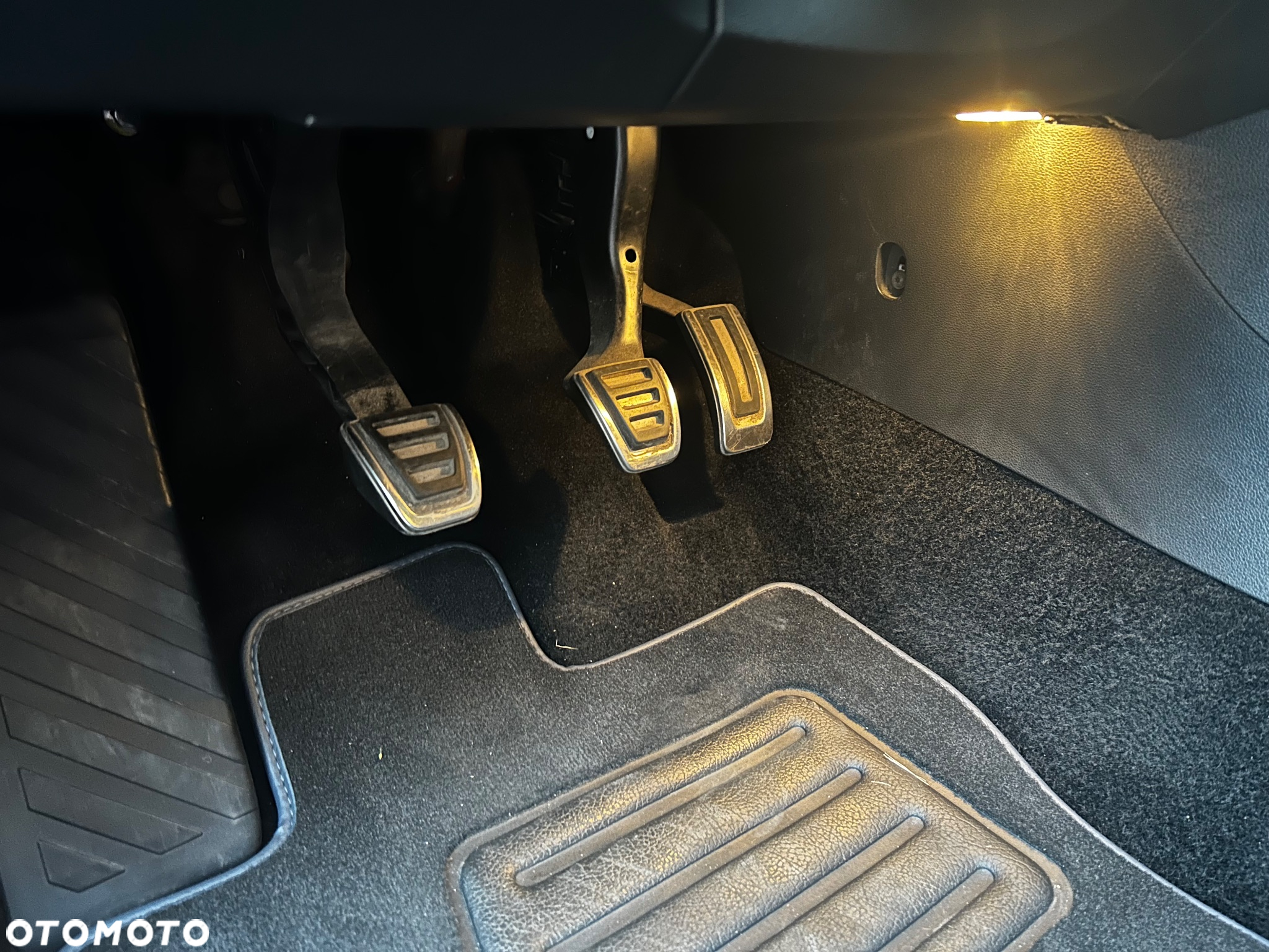 Skoda Octavia 2.0 TDI RS - 36