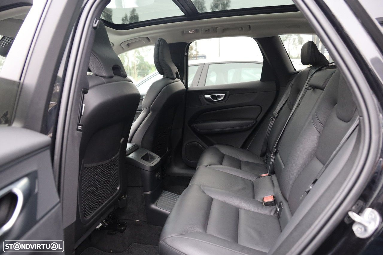 Volvo XC 60 2.0 T6 PHEV Plus Dark AWD - 9