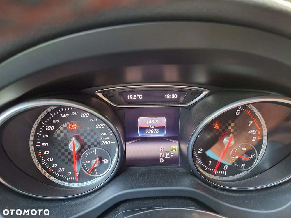 Mercedes-Benz Klasa A 220 4-Matic AMG Line - 14