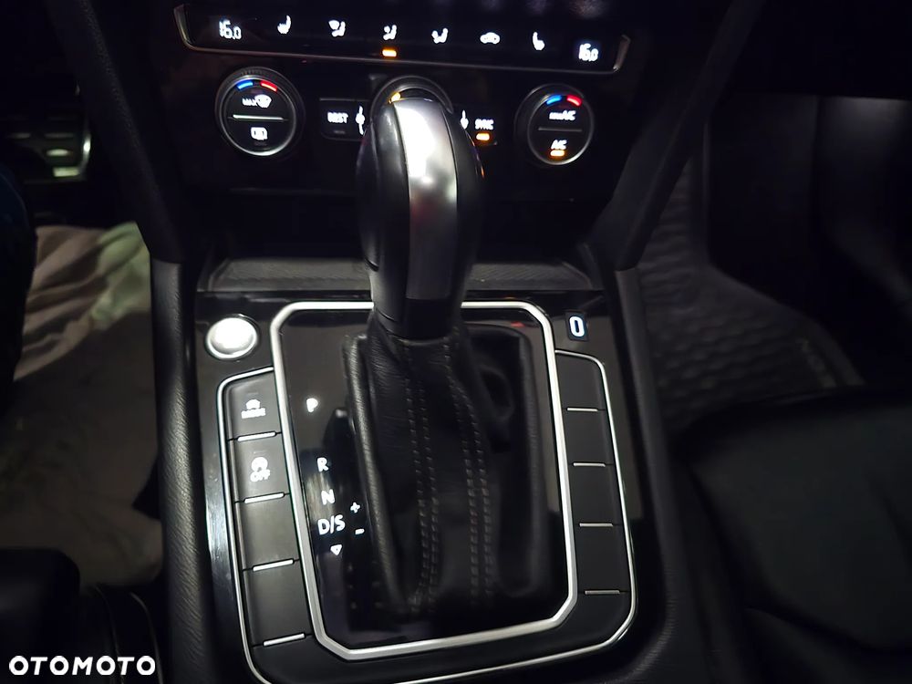 Volkswagen Arteon 2.0 TDI 4Motion R-Line DSG - 13