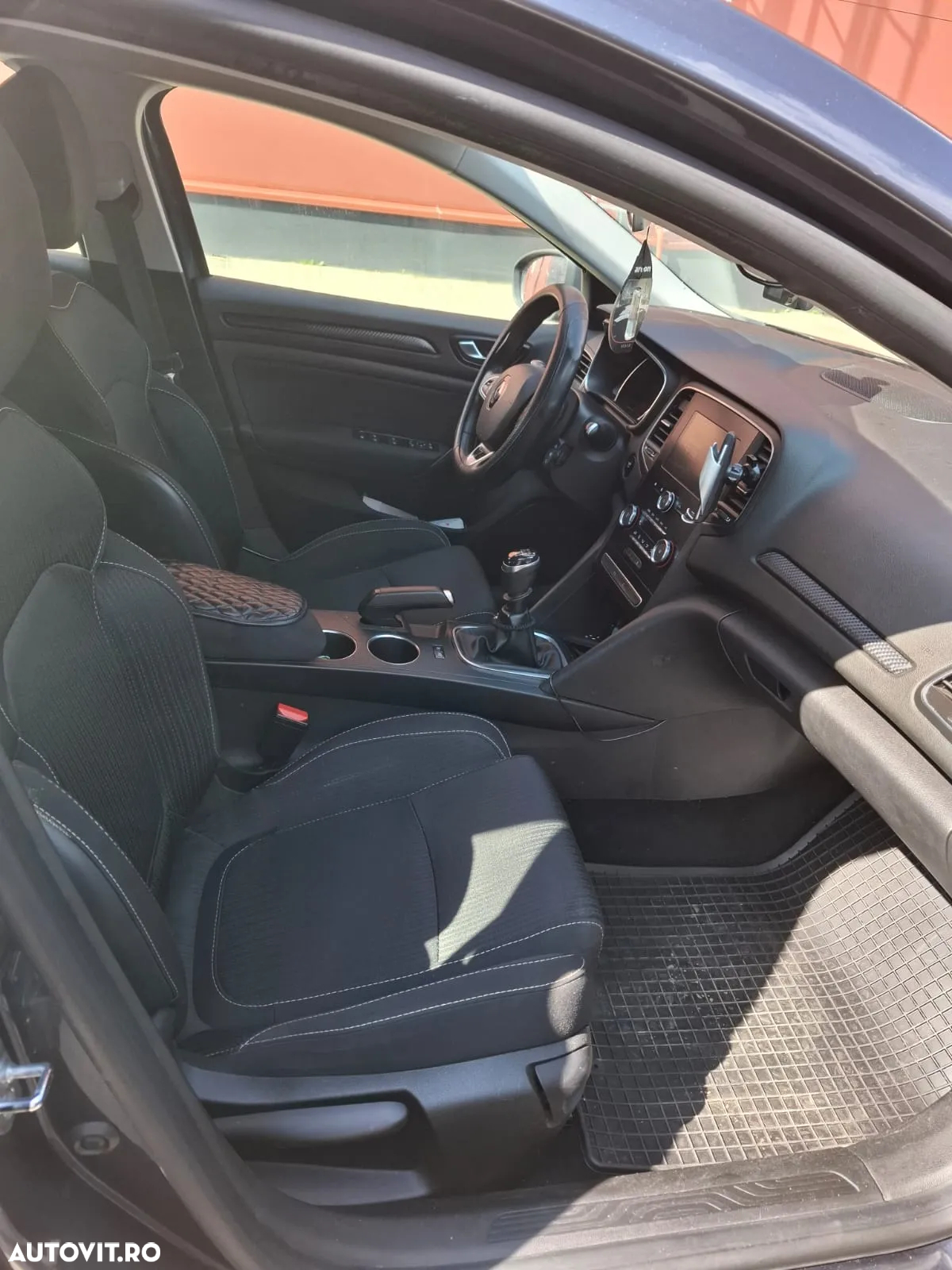 Renault Megane Blue dCi 116 Intens - 9