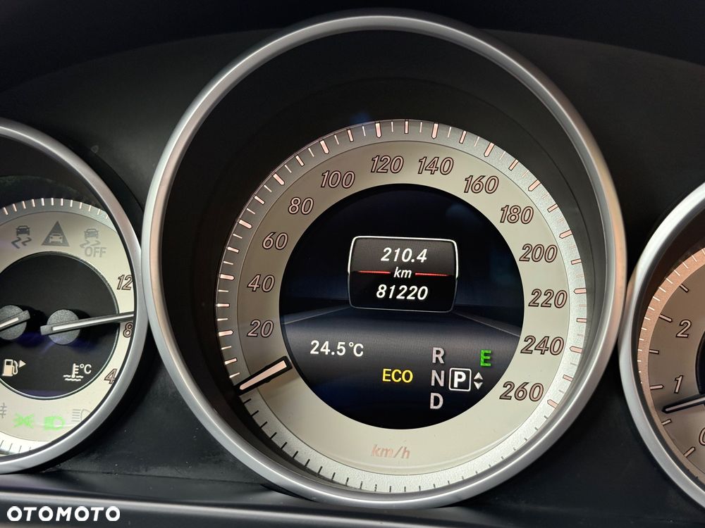 Mercedes-Benz Klasa E 250 7G-TRONIC Avantgarde - 22