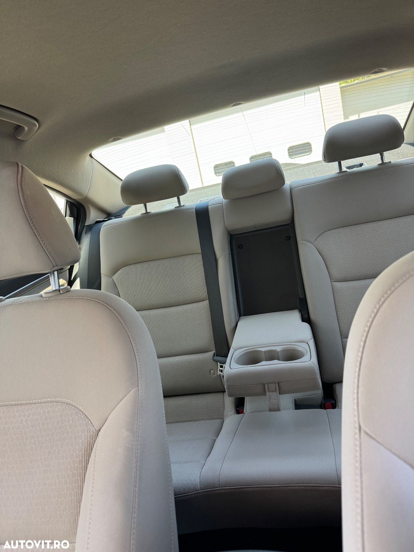 Hyundai Elantra 1.6 CRDI Comfort - 5