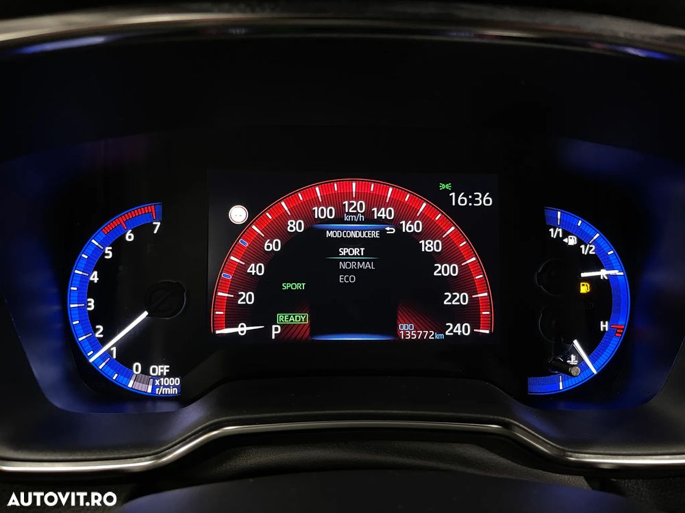 Toyota Corolla 1.8 Hybrid Comfort - 24