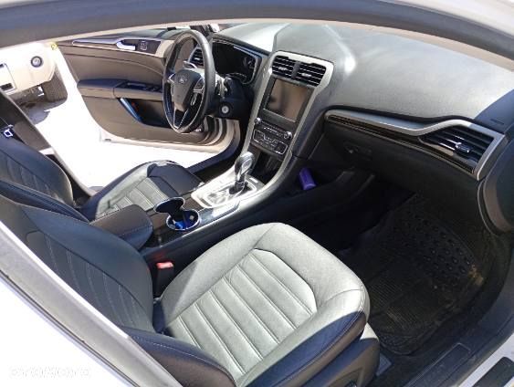 Ford Fusion - 6
