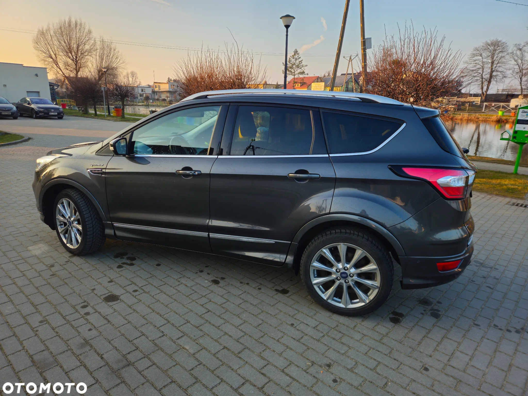 Ford Kuga 1.5 EcoBoost 4x4 Vignale - 3