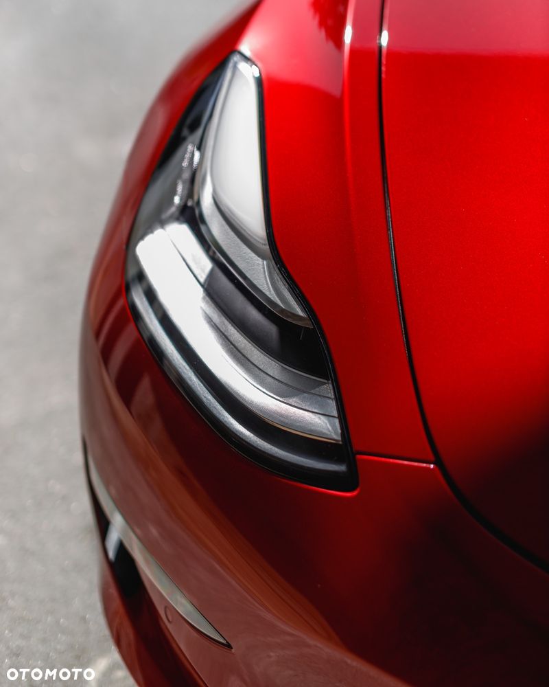 Tesla Model 3 - 21