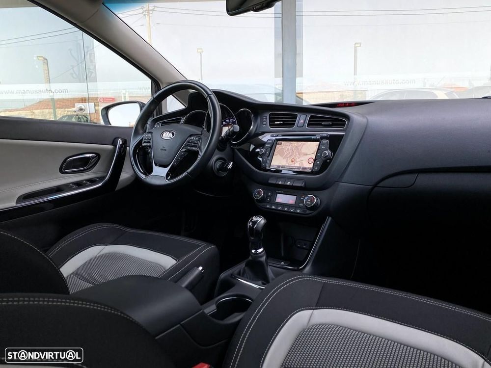 Kia Ceed SW 1.6 CRDi TX - 12