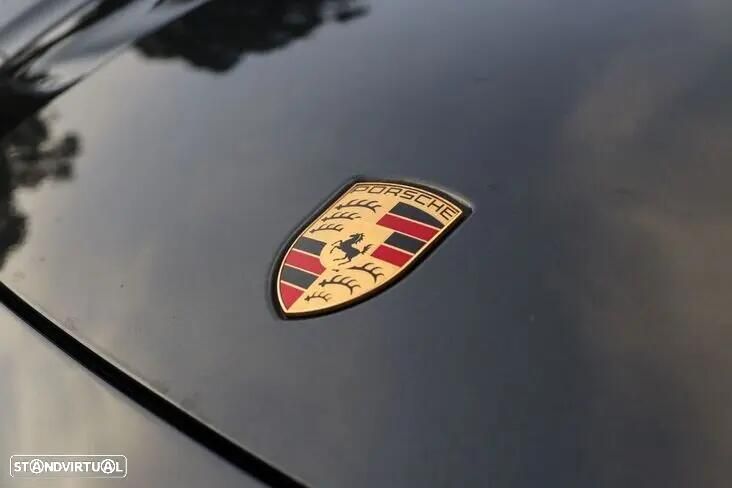 Porsche Panamera 4 E-Hybrid - 36