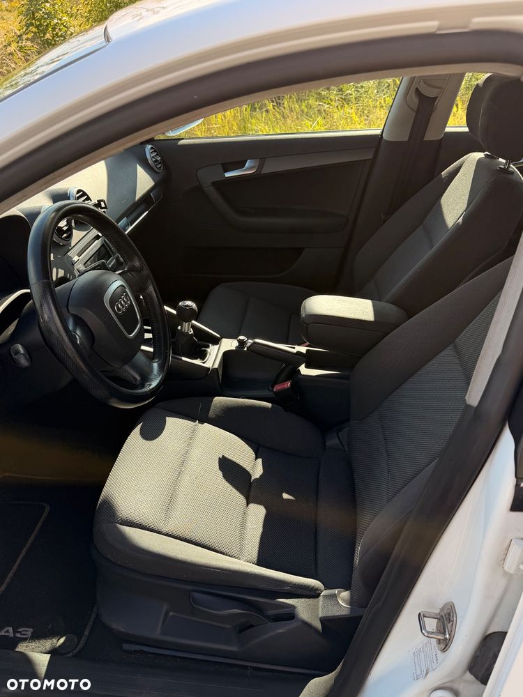 Audi A3 Sportback 1.8 TFSI Attraction - 7