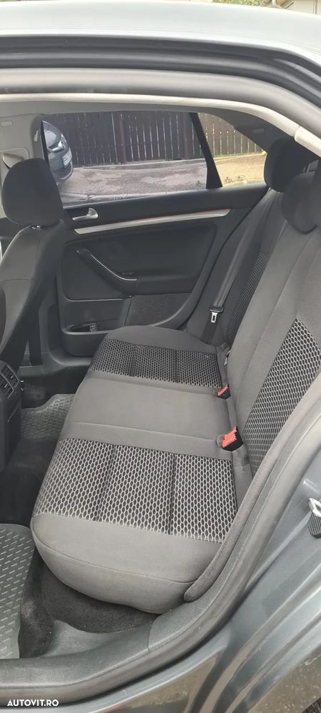 Volkswagen Jetta 1.6 TDI DPF Comfortline - 23