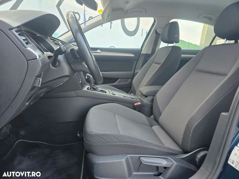 Volkswagen Passat 2.0 TDI SCR DSG Business - 11