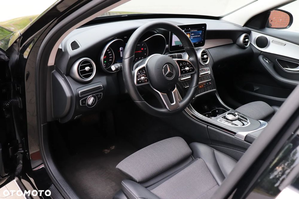 Mercedes-Benz Klasa C 220 d 9G-TRONIC Edition 19 - 6