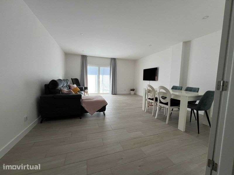 Apartamento T3 SEMI-Novo – Loteamento Frei Miguel, Constância - Grande imagem: 2/8