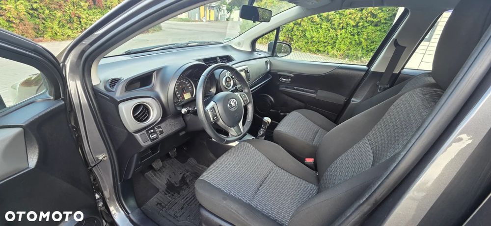 Toyota Yaris 1.33 Dynamic - 29