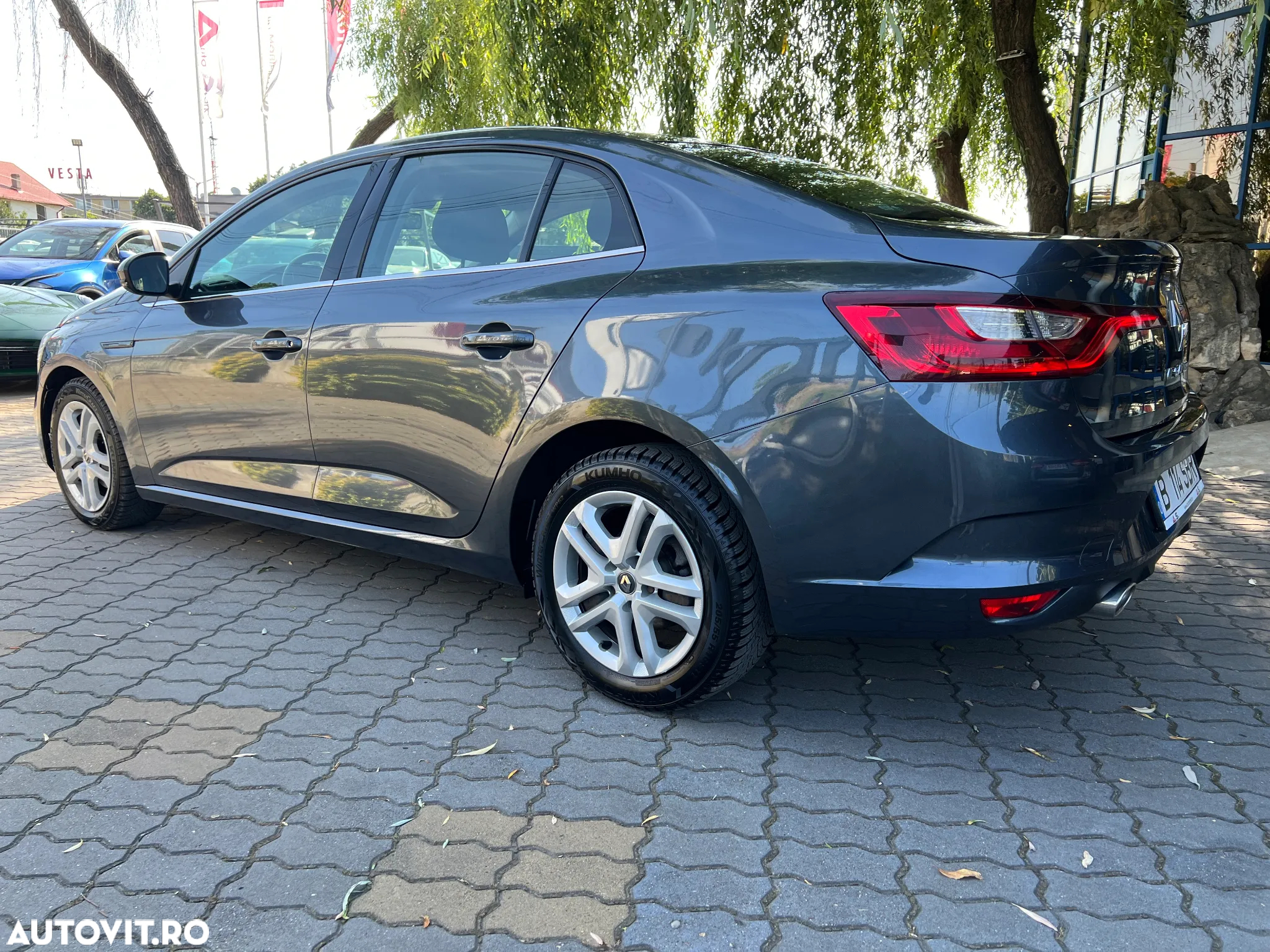 Renault Megane TCe Life - 13