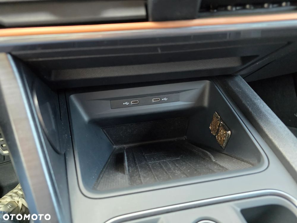 Cupra Formentor 2.0 TSI 4Drive VZ Tribe Edition DSG - 35