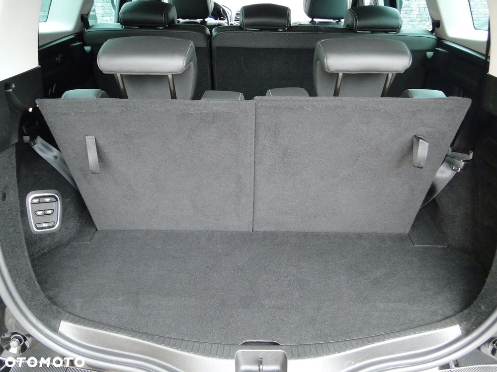 Renault Grand Scenic - 19