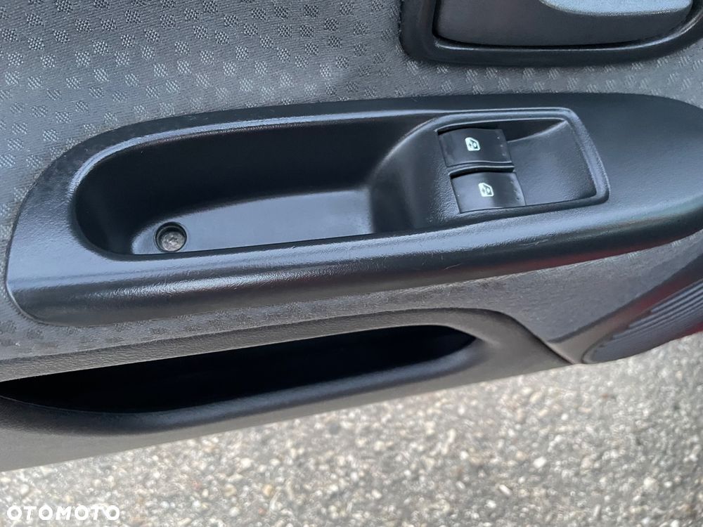 Renault Clio - 10