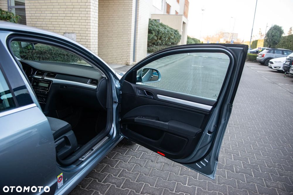 Skoda Superb 3.6 V6 4x4 DSG Elegance - 31