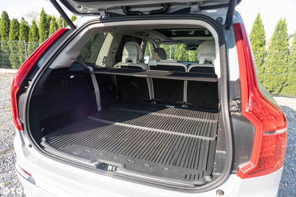 Volvo XC 90 - 35