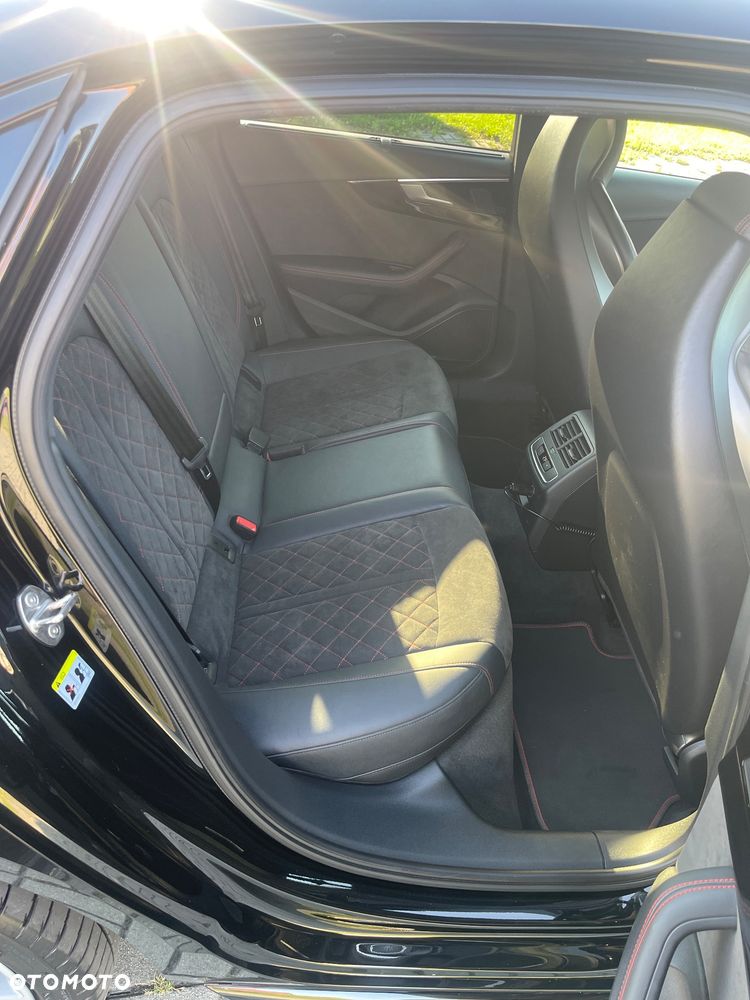 Audi A4 Limousine 40 TDI quattro S tronic S line - 14