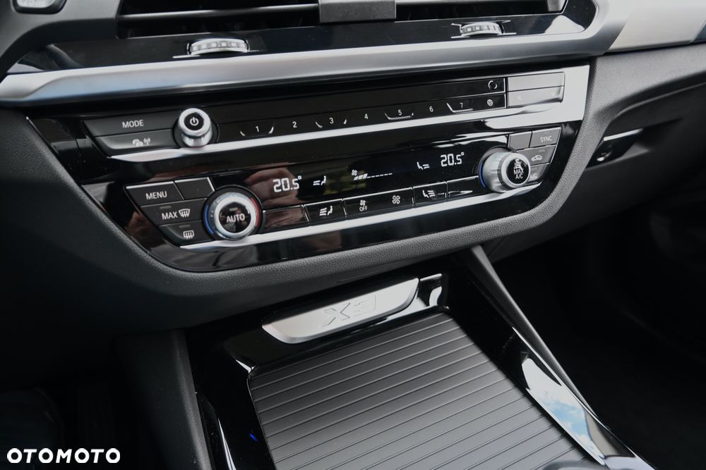 BMW X3 sDrive18d xLine sport - 24