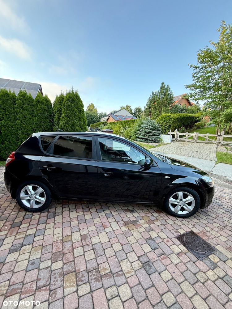 Kia Ceed 1.4 CVVT Attract - 6