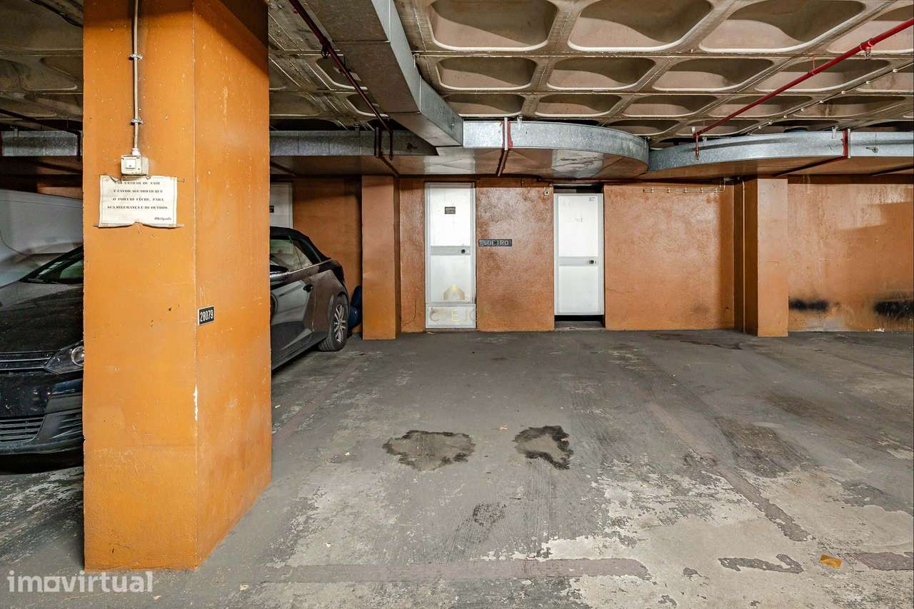 Lugar de estacionamento e Arrecadação - Grande imagem: 2/3