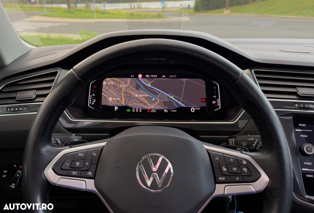 Volkswagen Tiguan 2.0 TDI SCR 4MOTION DSG Elegance - 17