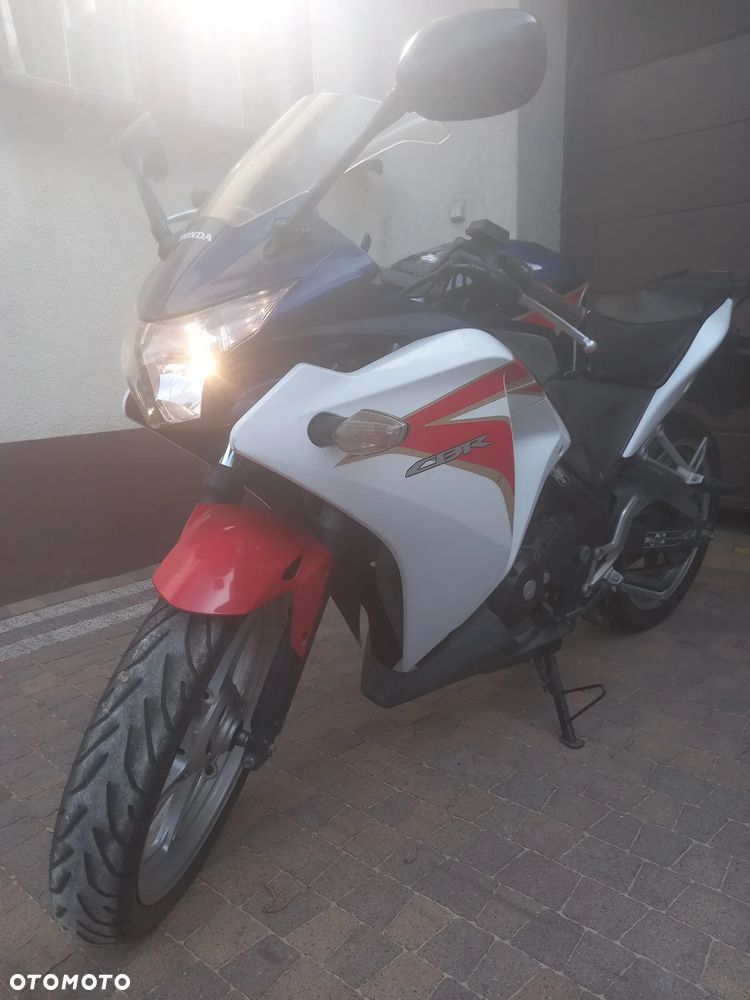 Honda CBR - 1